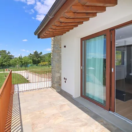 Poggio Ai Sassi-private & Pool Реджелло